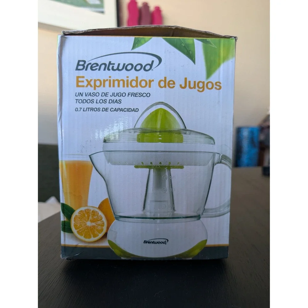Brentwood Electric Citrus Orange Juicer 24oz Detachable Parts Pitcher New